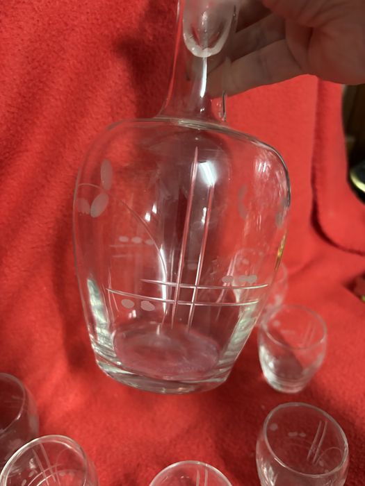 Garrafa antiga com 6 vopos