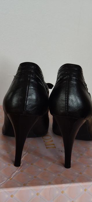 Szpilki BOTKI czarne rozm. 39