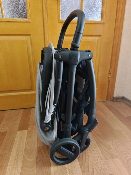 Ninos Air прогулянкова коляска (стан нової)