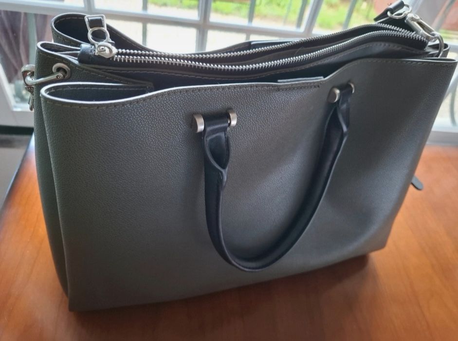 Mala NOVA da Parfois verde