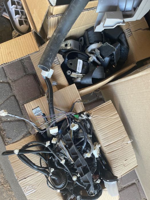 Honda Pilot Drzwi tylne lewe,srodek,plastiki,uszczelki,zawiesze,szybki