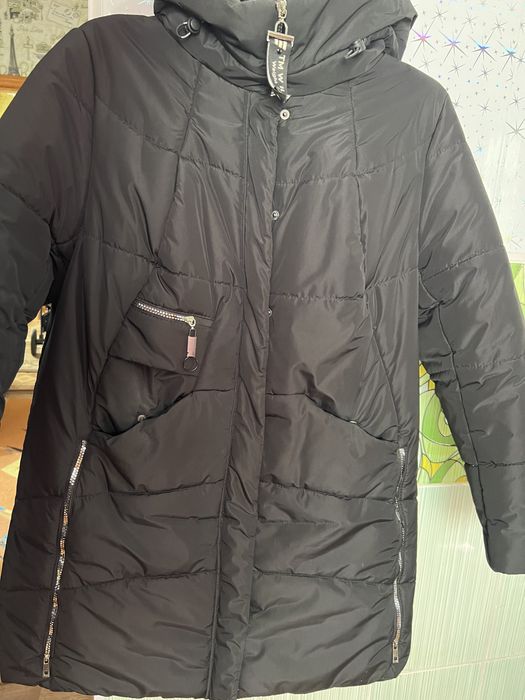 Продам зимнюю куртку 56р и пальто 46 р