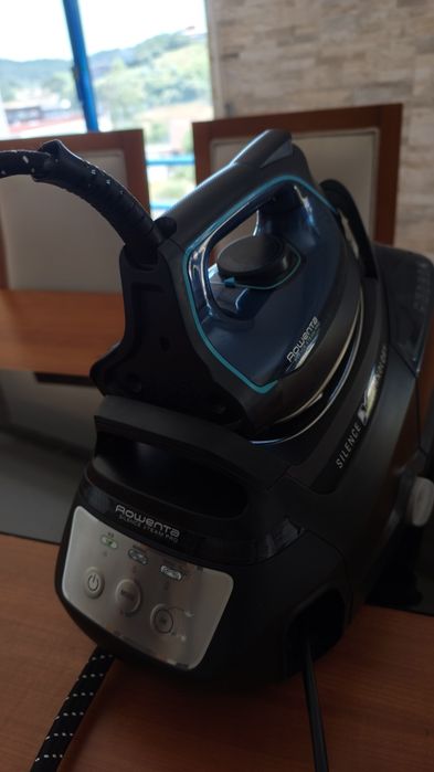 Ferro de engomar ROWENTA Silence Steam Pro