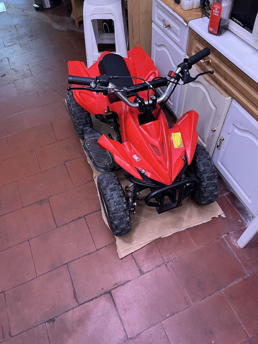 moto 4 para criança