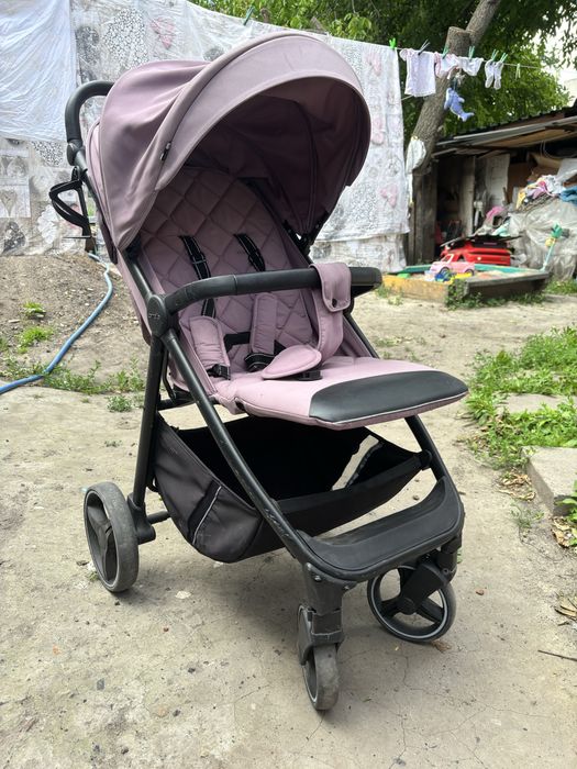 Продам прогулочную коляску