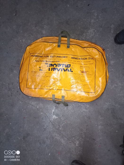 ubranie ratunkowe