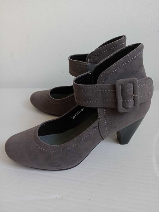 Buty damskie czółenka Julia-S rozmiar 40.