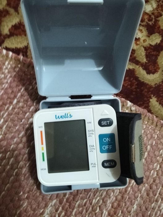 Tensiometro de pulso esta novo