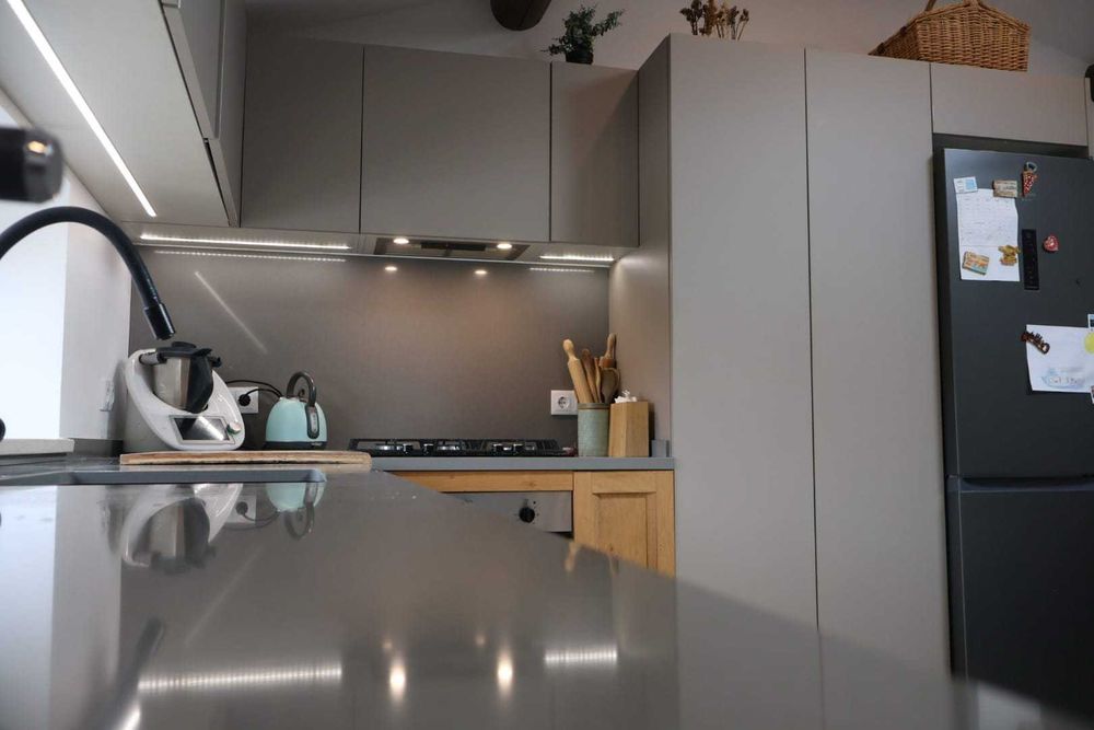 Cozinha VENETA CUCINE como nova.