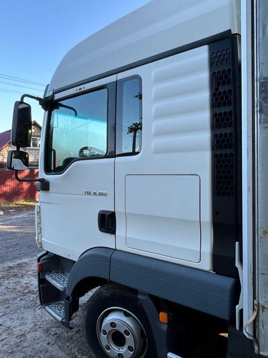 MAN 8.180 вантажний 2012 року в гарному стані