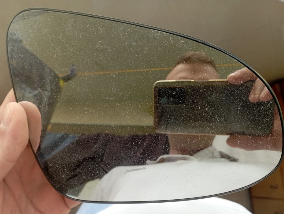 Дзеркальний елемент бокового дзеркала Тойота Королла Е 180