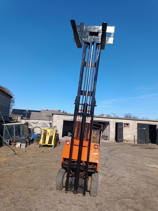 Widlak rak c330 ursus