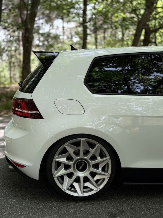 VW Golf GTI Performance BlueMotion DSG