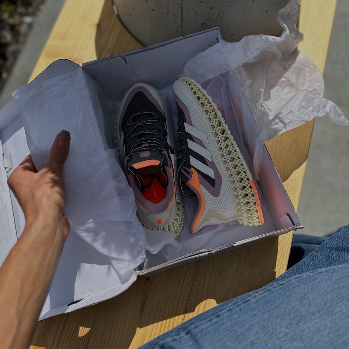 Жіночі оригінальні кросівки Adidas 4DFWD 2 W Grey White  Art: GX9269