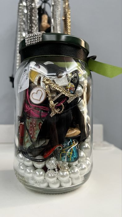 Słoik z biżuterią. Swarovsky, By Dziubeka