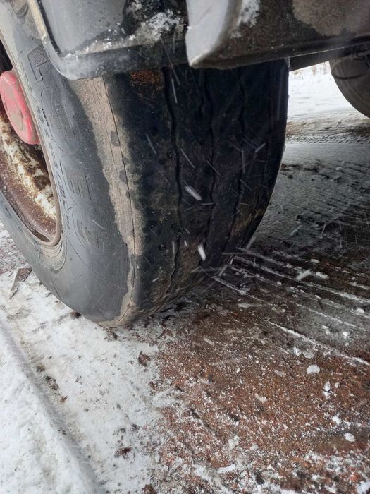 Продам напіввпричіп fruehauf