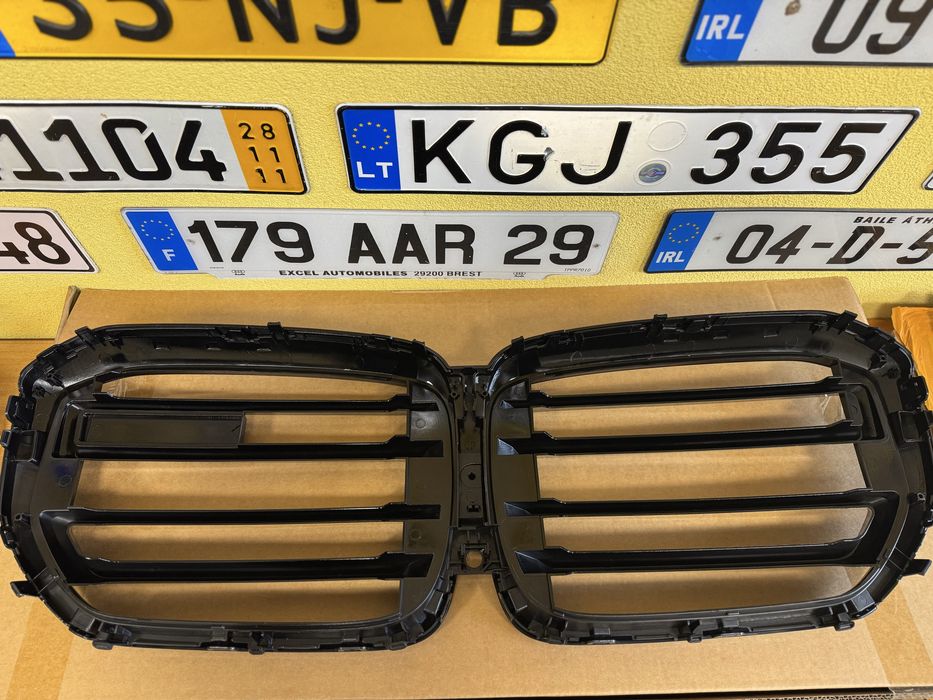 Решітка радіатора ніздрі g05 БМВ Х5 / BMW X5 23-25 в стилі X5M F95 LCI 51137454887 51138096590