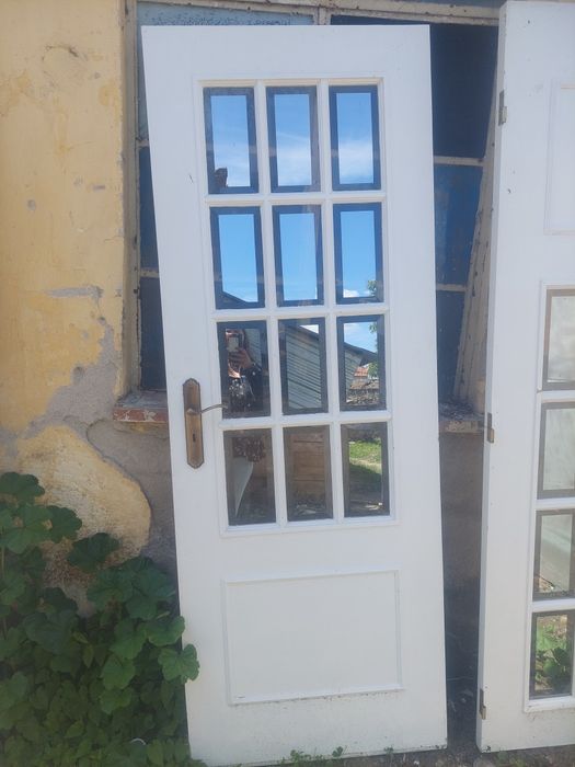 Vendo 2 portas com vidro