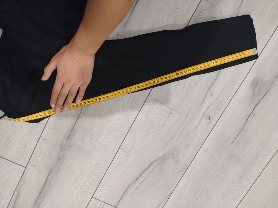 Sukienka luźna czarna falbanki długi rękaw kokardka piękna