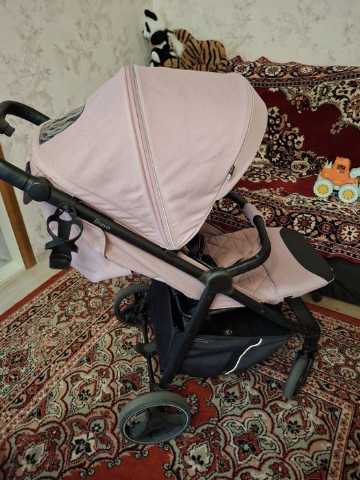 Продам коляску Carrello Bravo