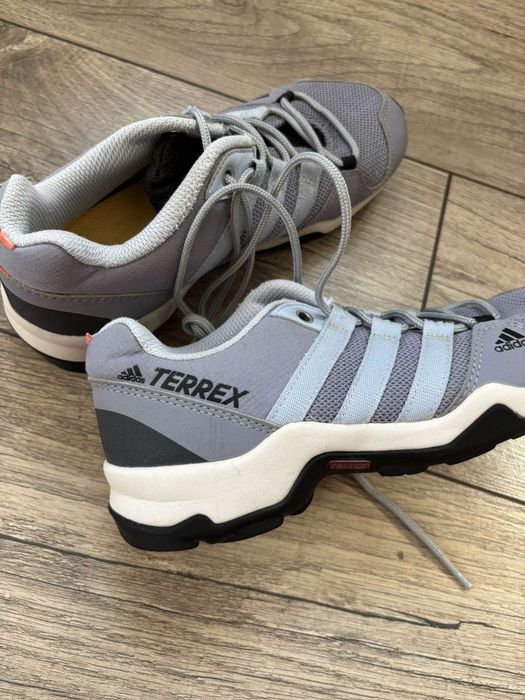 кросiвки на хлопчика adidas Terrex