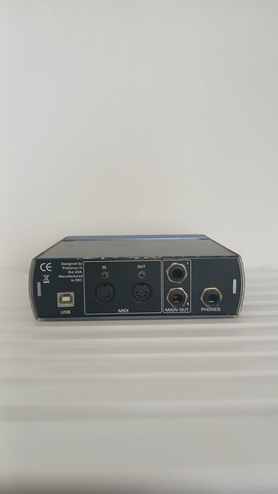 Conjunto de gravação para Home Studio (Microfone e Interface)