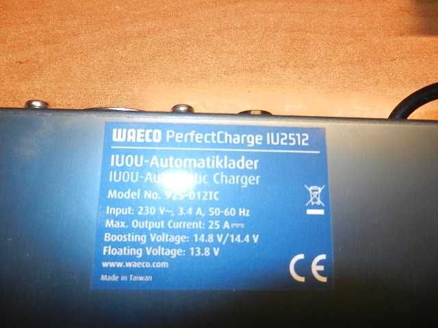 ładowarka WAECO Perfect Charge IU2512 do karetka ,jacht,kamper
