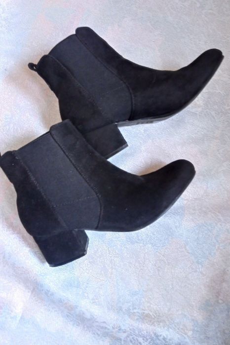 Ботильоны -Челси 35р. Замш., кеды,Тапочки сланцы голубые 35, салатовые