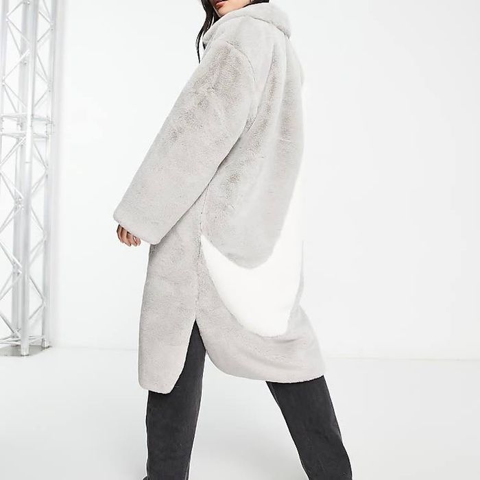 Шуба довга Nike Spotweather