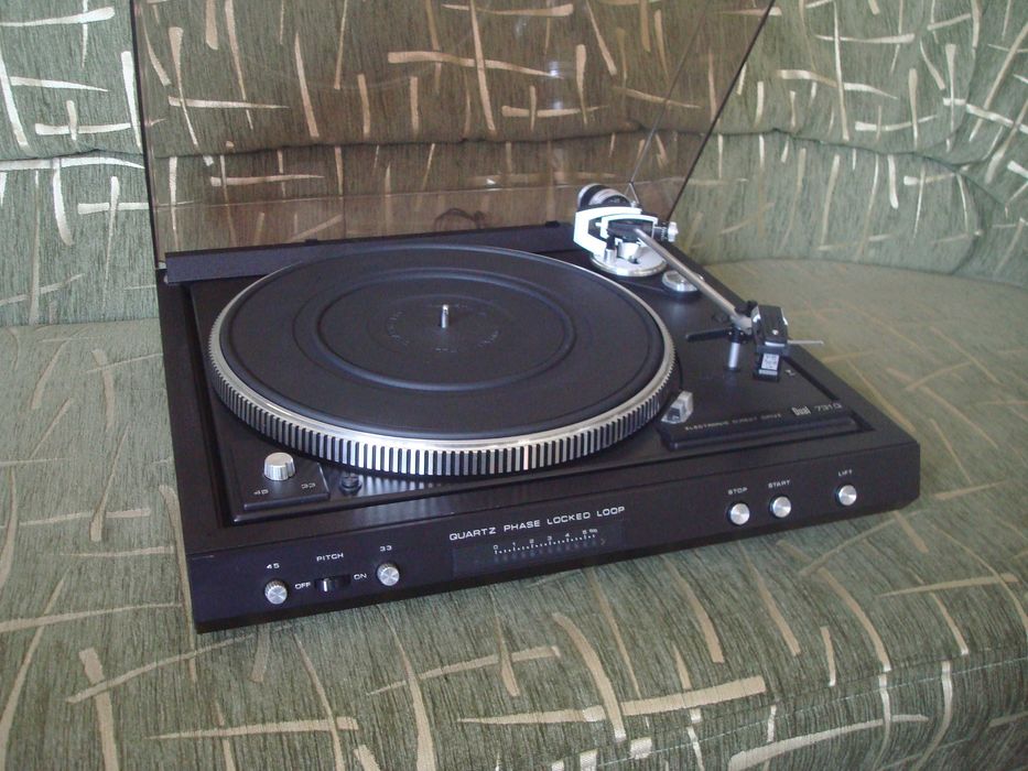 Продам проигрыватель пластинок