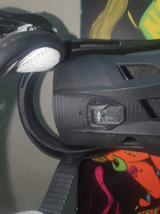 Prancha de  Snowboard NITRO , com pouco uso ,  com fixações STAXX