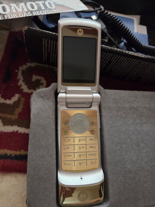 Motorola KRZR K1 złota- limitowana edycja!