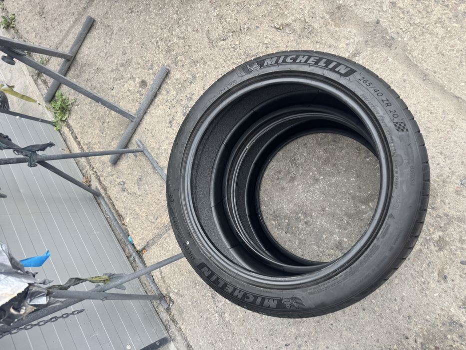 Opony 295/35/20 265/40R20