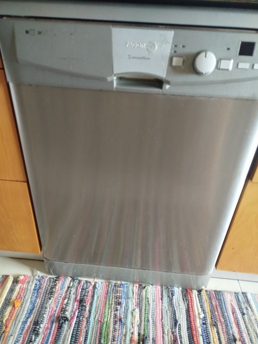 Máquina de lavar louça para peças