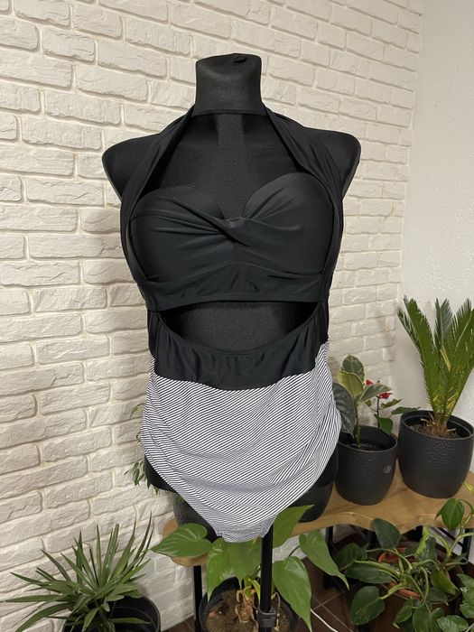 Strój kąpielowy jedno częściowy czarny w paski