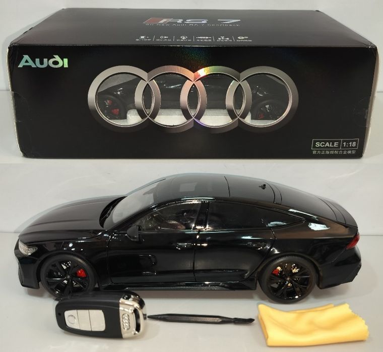Audi RS7 Sportback Black модель 1:18 с пультом-брелком Металл звук све
