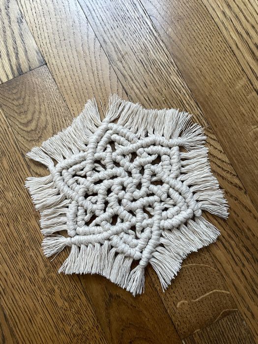 Підставка під гаряче,серветки,макраме