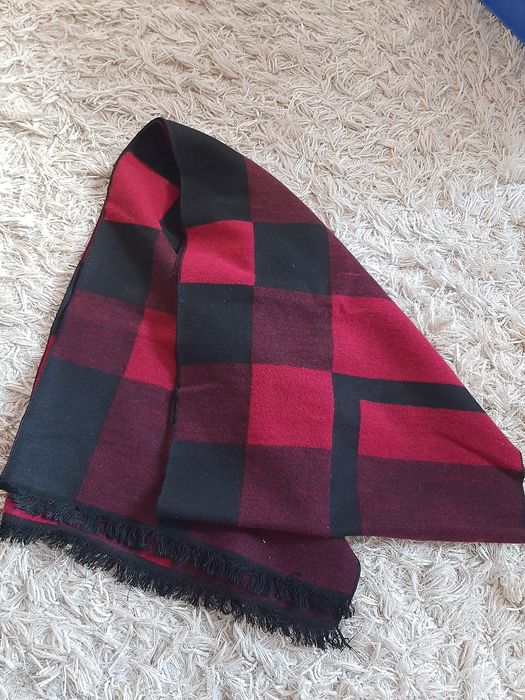 Szal damski w kartkę