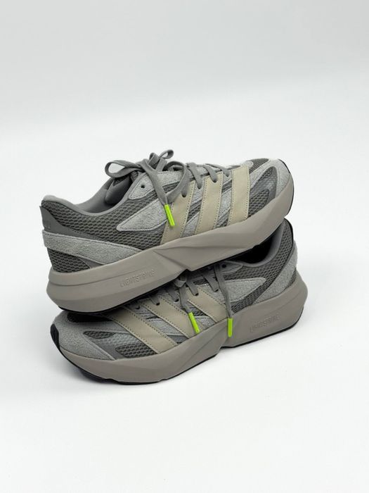 Adidas Lightblaze кросівки
