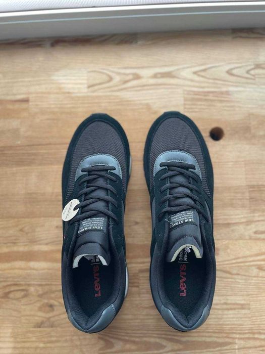 Чоловічи кросівки Levi's