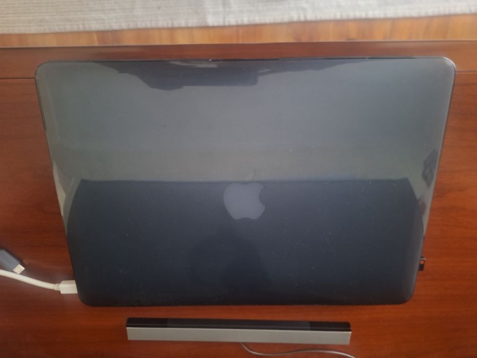 Apple MacBook 13"