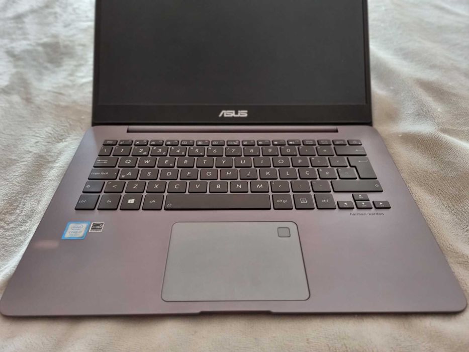 Asus ZenBook UX430UA – i7 | 16GB RAM | 512GB SSD | Bateria como nova