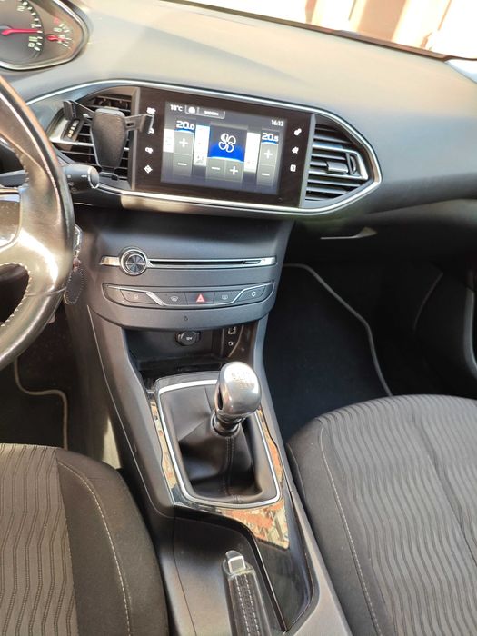 Peugeot 308 SW HDI Blue Business