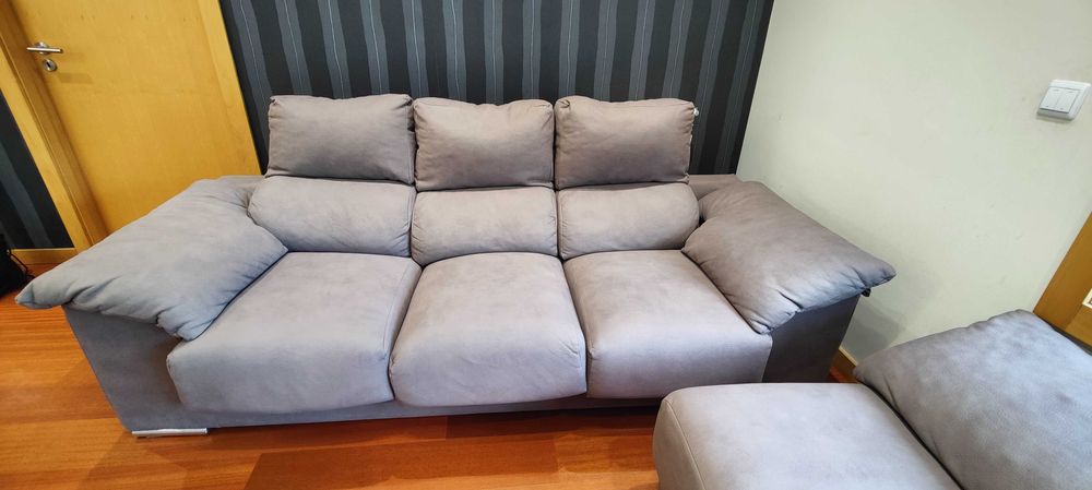 Sofá cinzento NOVO