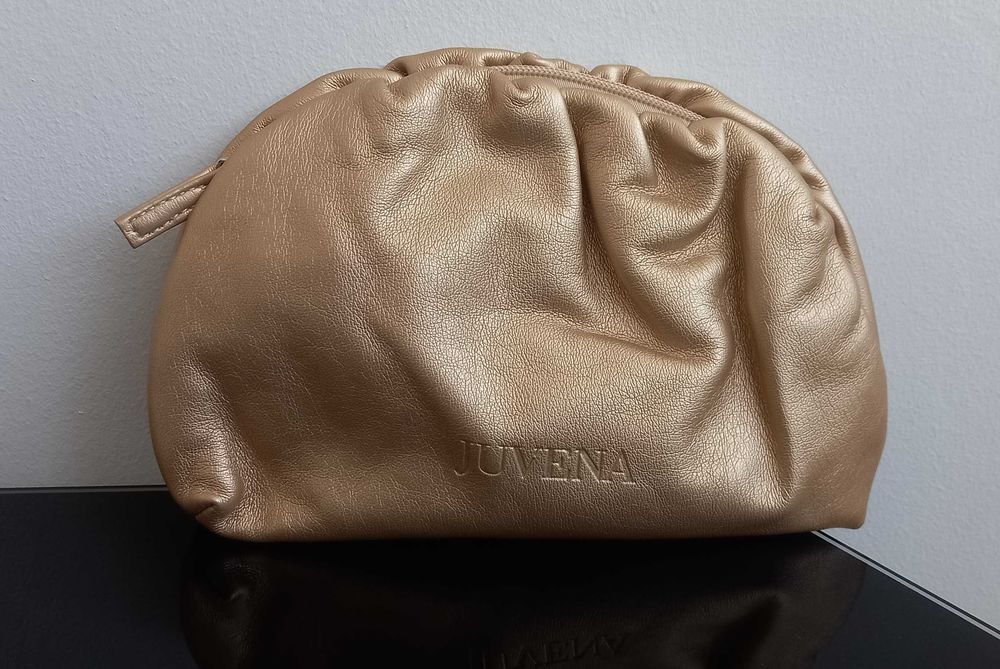 Juvena złota kosmetyczka na zamek