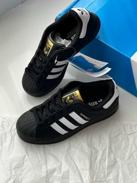 Buty sportowe Adidas_Superstar_Czarno_Biały_Gum Rozmiar.41