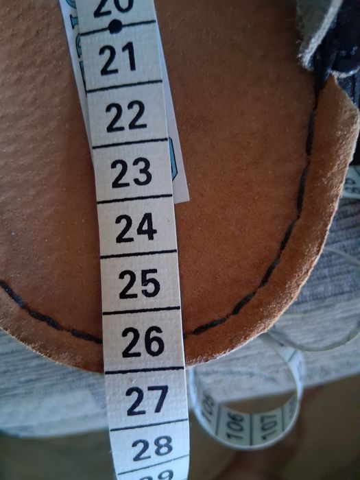 Czarne skórzane damskie klapki medyczne r. 40 jak nowe