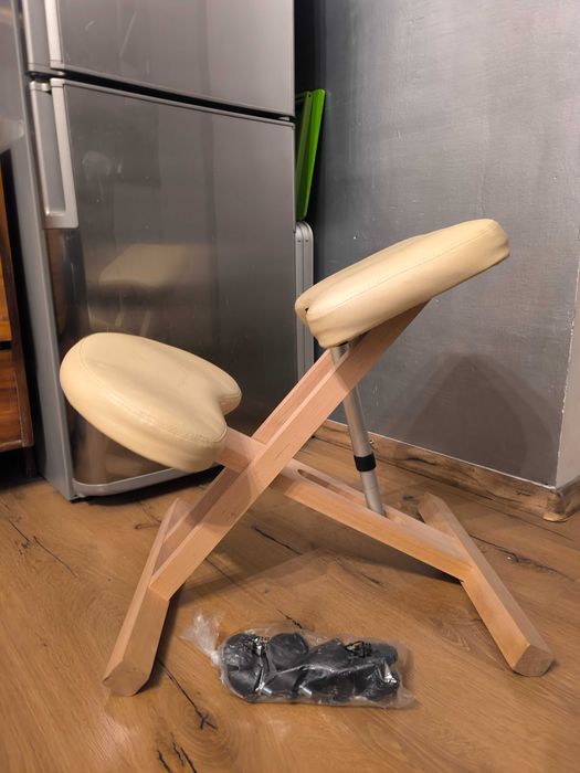 Klękosiad - krzesło ergonomicznie -  na kółkach od 4izjo