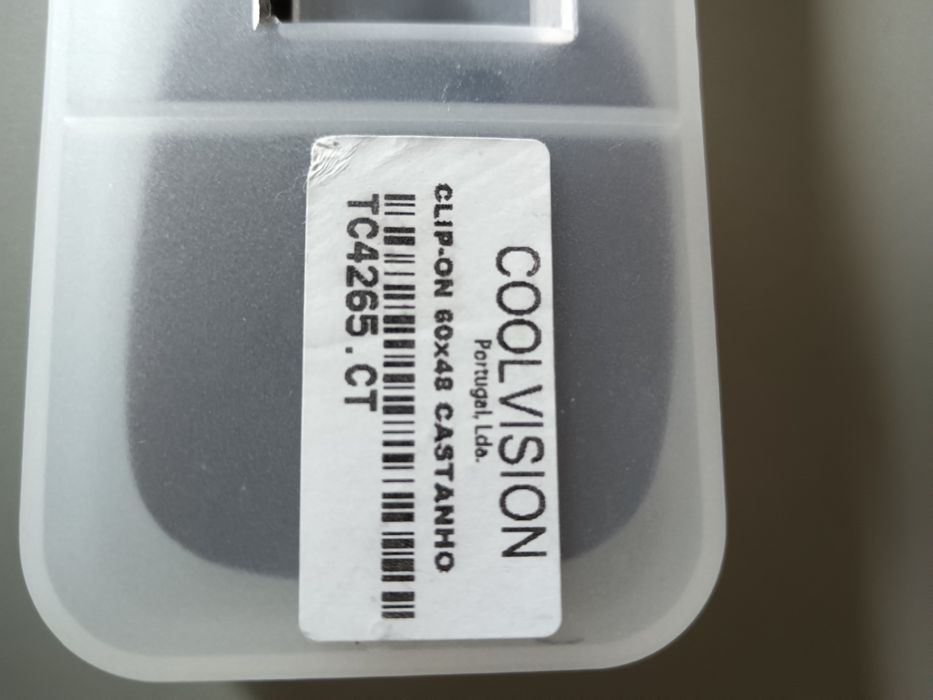 Lentes escuras de adaptação aos óculos