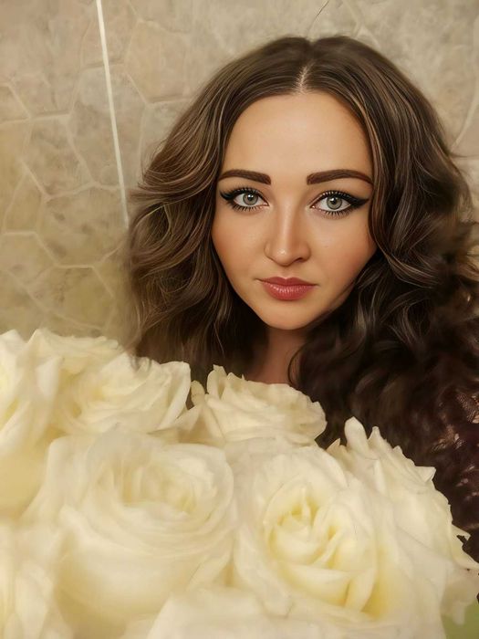 Ведуча драйвова весела співа з діджеем  або діджей окремо  звук світло дим